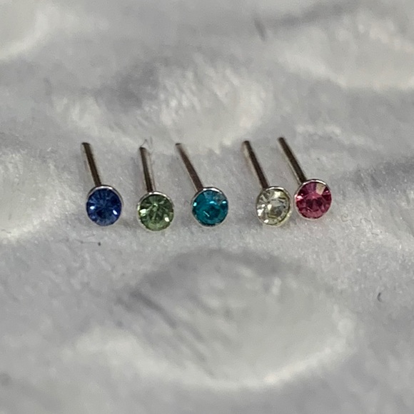 NEW! 13 Pieces - 18 & 20 Gauge Nose Ring Bundle! - Picture 2 of 7